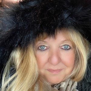 Meet your Posher, Marilyn